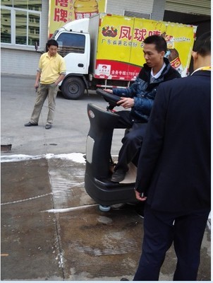 洗地機(jī)、掃地機(jī)與配套設(shè)備全解析 選購指南與廠家圖鑒